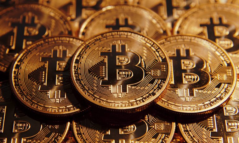 Bitcoin, software truffa garantiva guadagni d’oro: sito sequestrato
