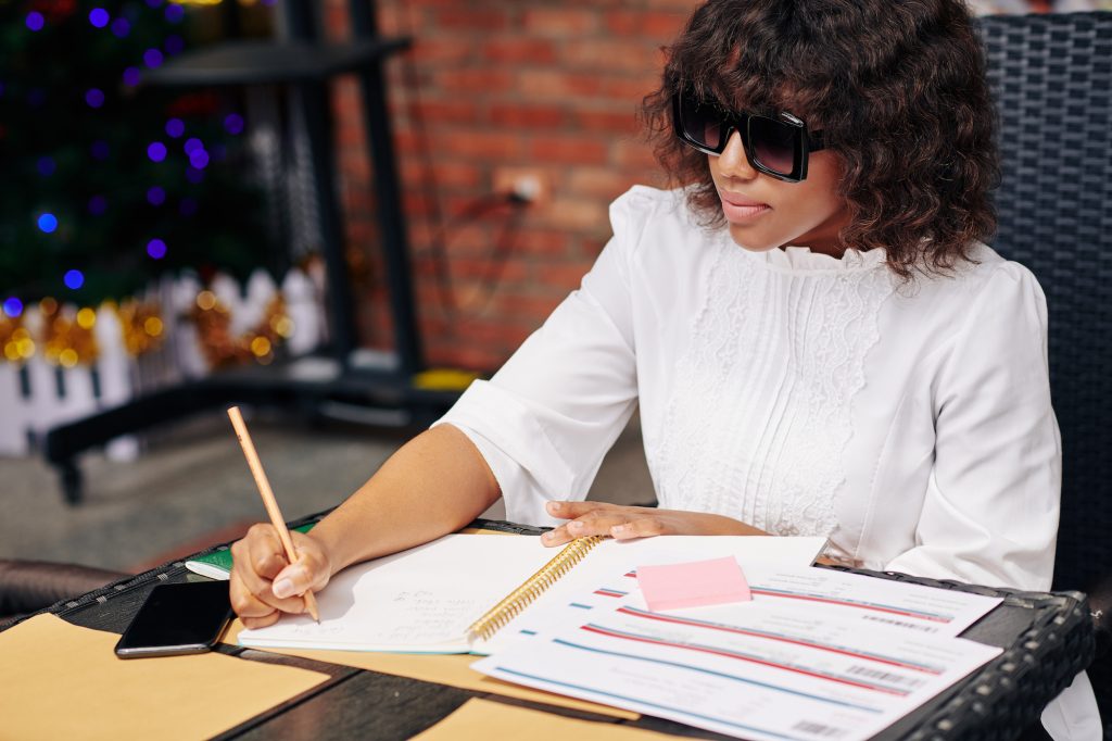 Businesswoman planninf trip